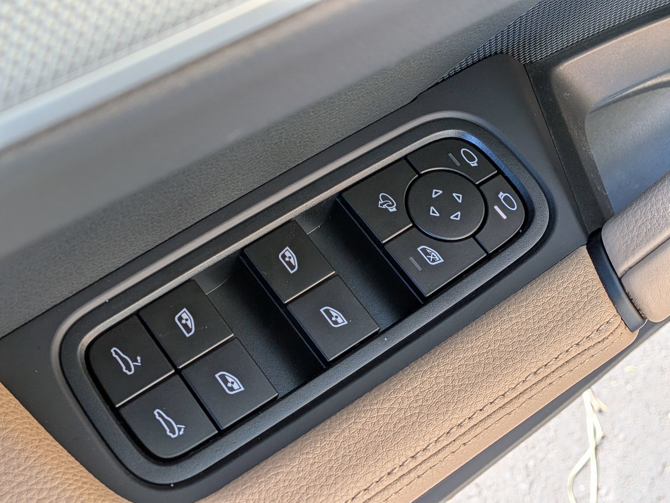 New 2026 Porsche Cayenne Coupe AWD/4WD image 25