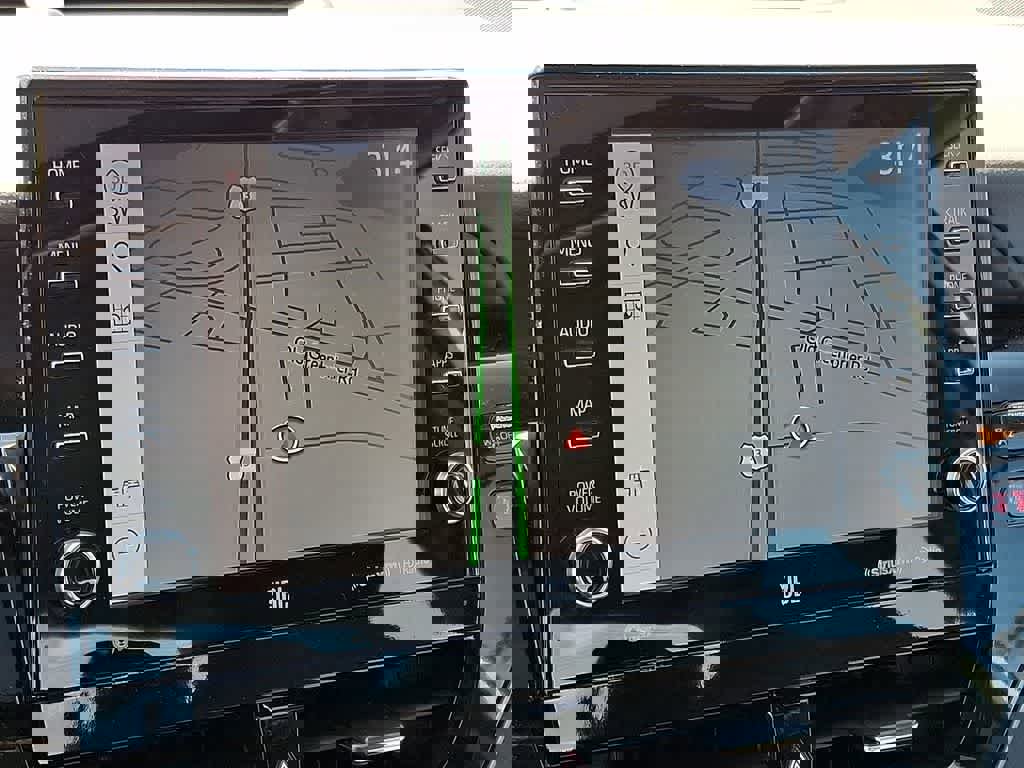 Used 2023 Toyota Camry XLE w/ Navigation Package image 16