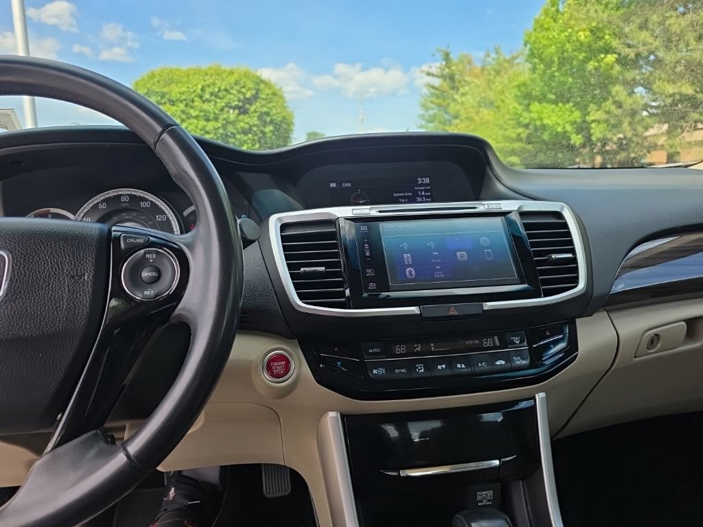 Used 2017 Honda Accord EX-L image 20