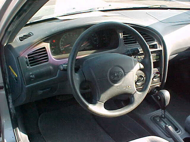 Used 2003 Hyundai Elantra GLS image 15