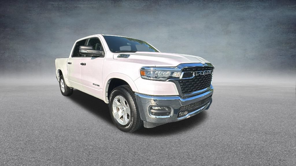 Used 2025 RAM 1500 4x4 Crew Cab image 3