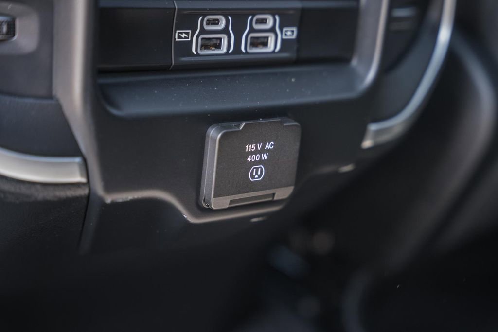 Certified 2025 RAM 1500 Big Horn AWD/4WD image 46