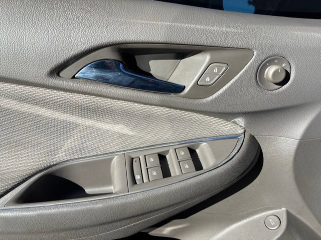 Used 2017 Chevrolet Cruze LT w/ Convenience Package FWD image 22