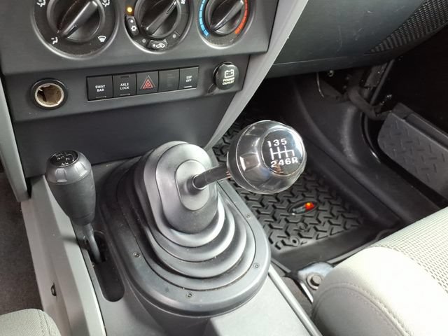 Used 2007 Jeep Wrangler Rubicon w/ PWR Convenience Group AWD/4WD image 11