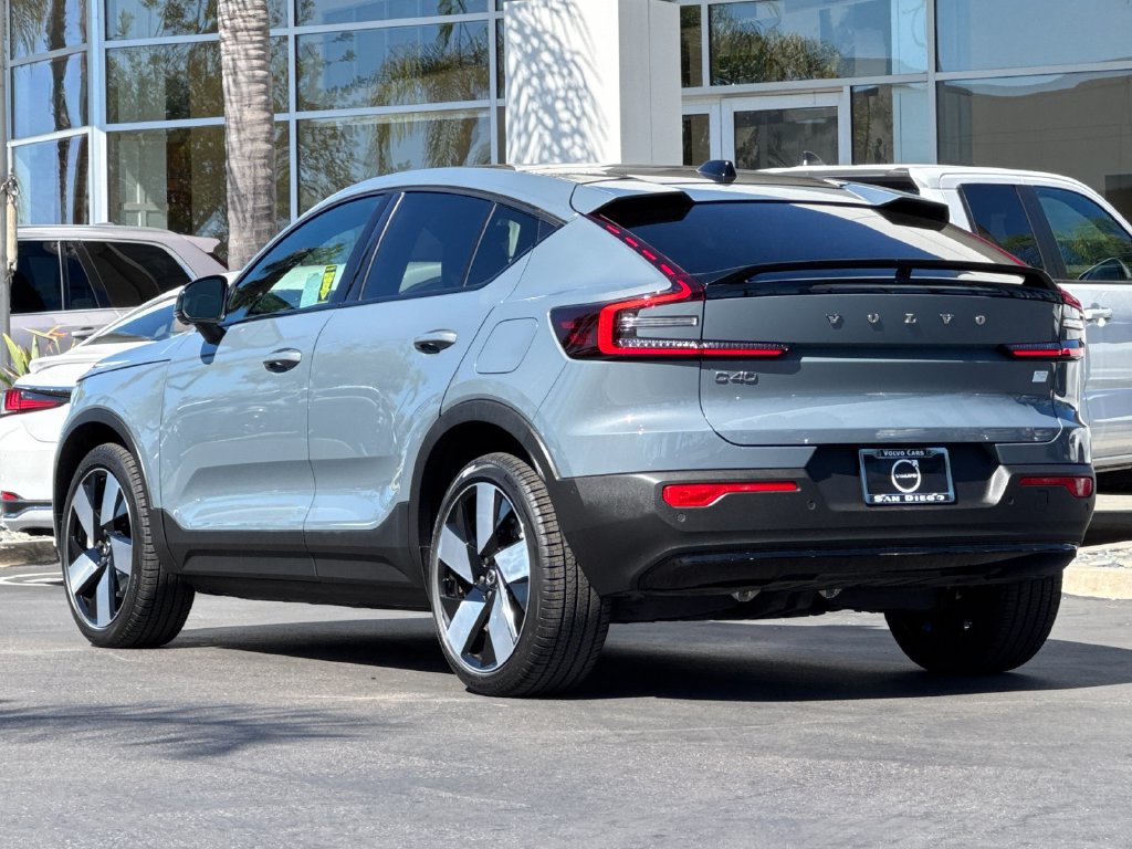 Certified 2023 Volvo C40 P8 Recharge Ultimate AWD/4WD image 3
