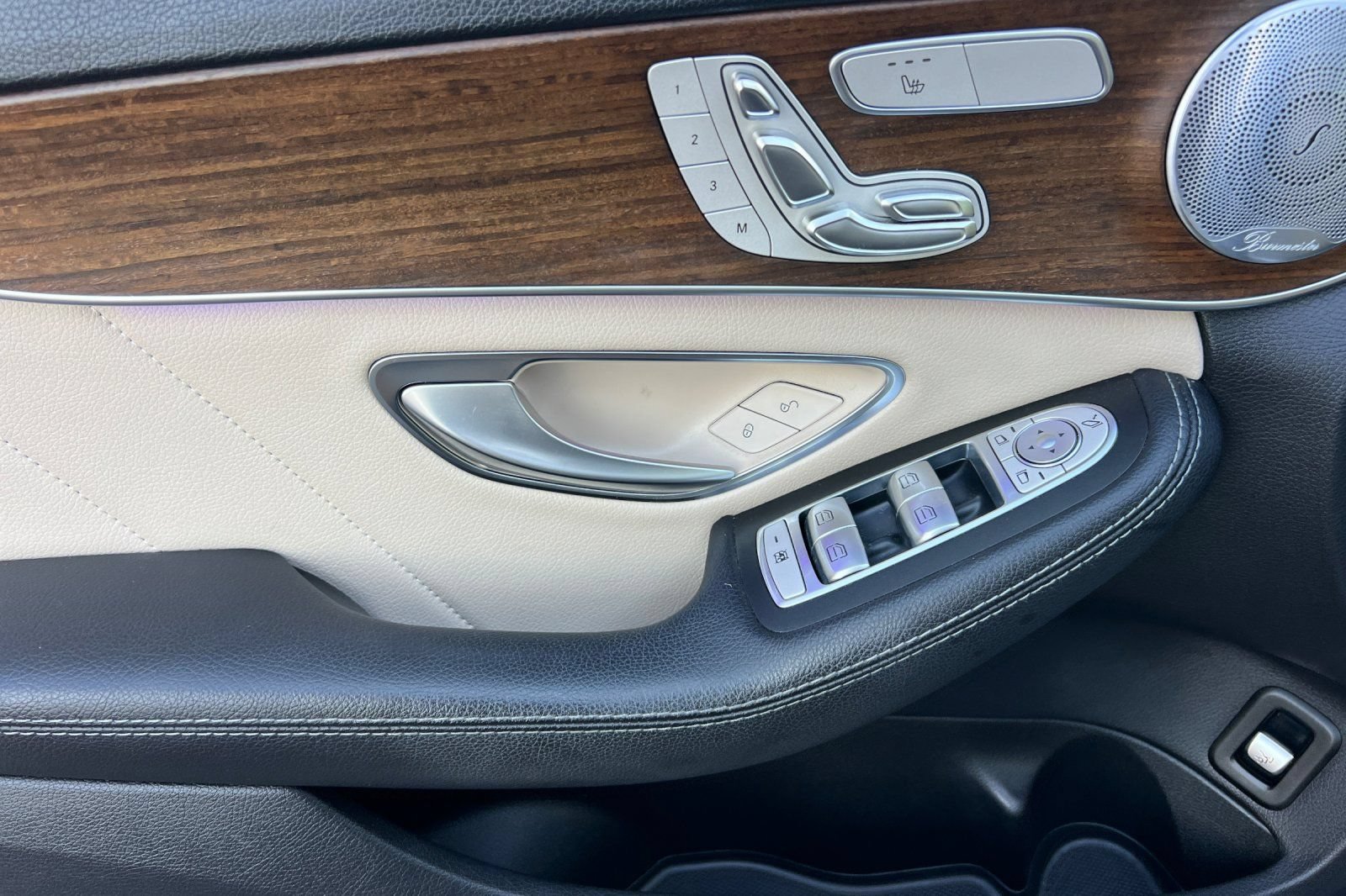 Used 2019 Mercedes-Benz C 300 Sedan image 12
