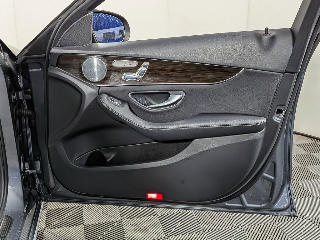 Used 2018 Mercedes-Benz C 300 4MATIC Sedan image 25