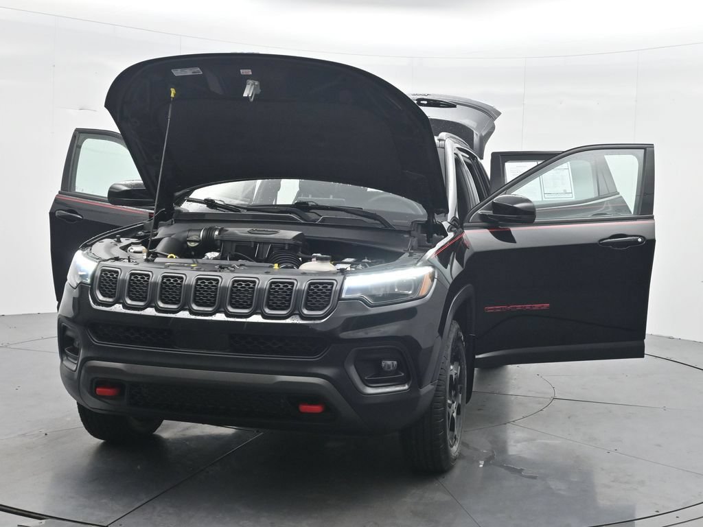 Used 2023 Jeep Compass Trailhawk w/ Trailhawk Elite Group AWD/4WD image 43