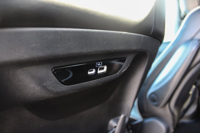 Used 2023 Chrysler Pacifica Limited w/ S Appearance Package image 42