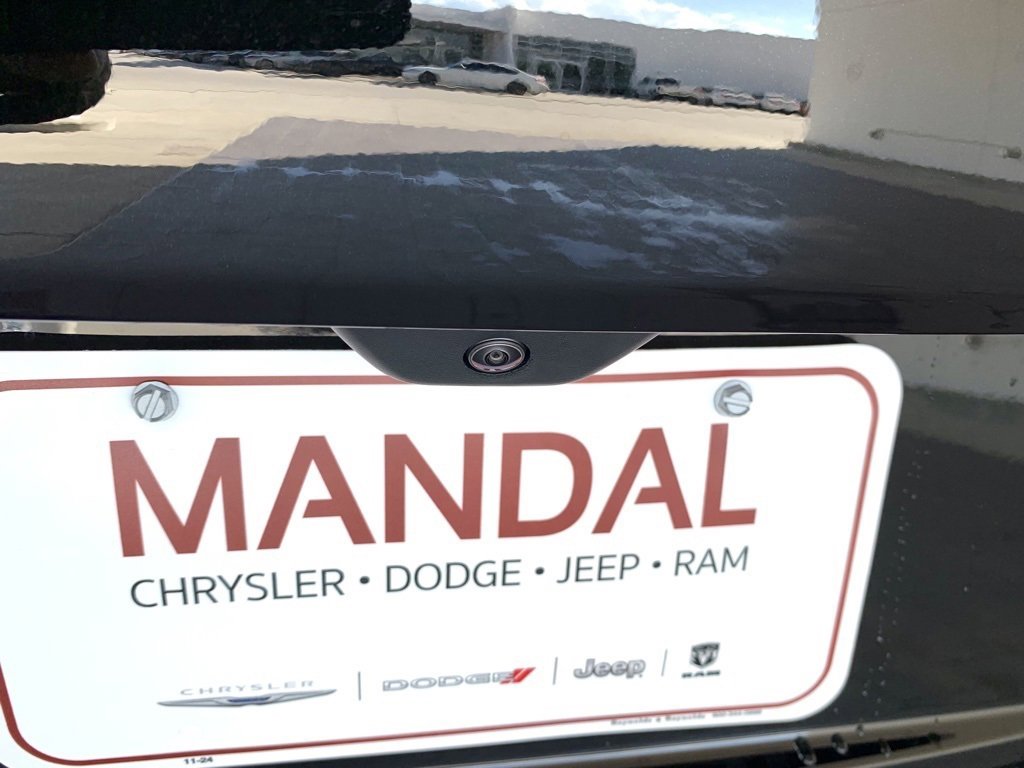 New 2025 Jeep Grand Cherokee Limited w/ Trailer Tow Package image 51