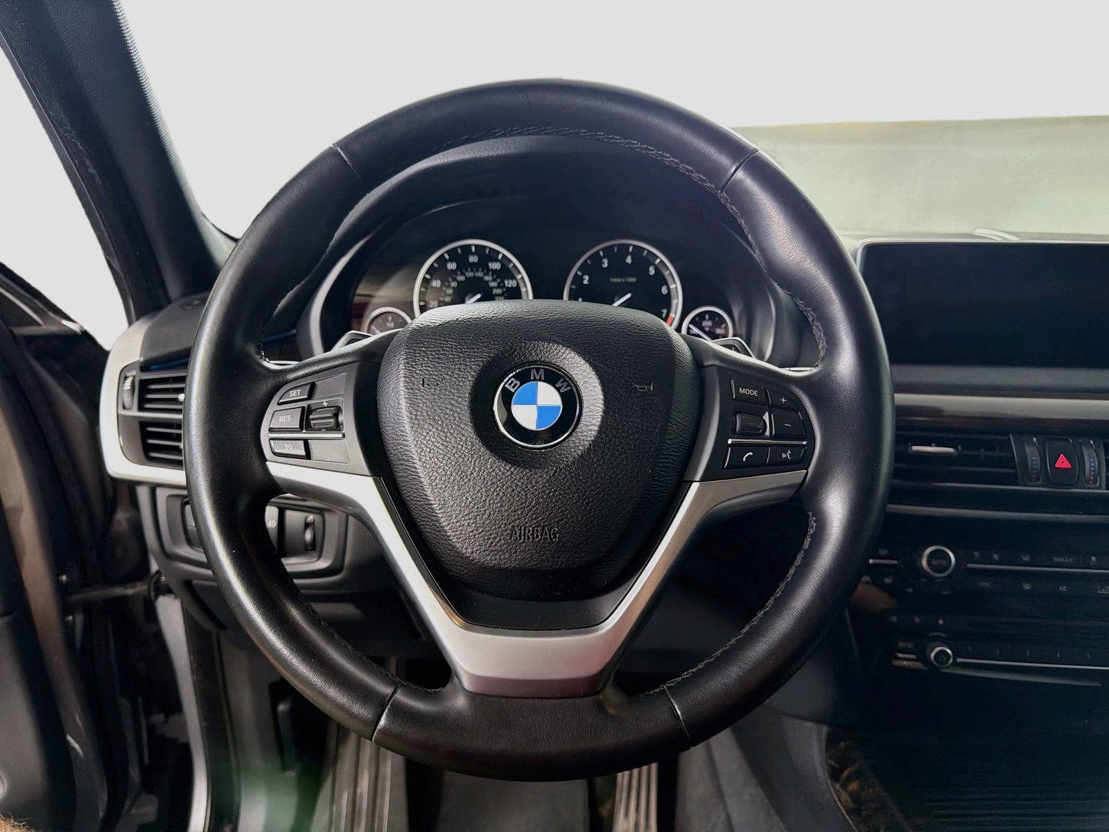 Used 2018 BMW X5 xDrive35i w/ Premium Package AWD/4WD image 13