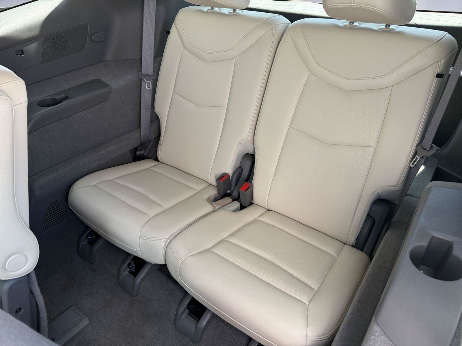 Certified 2023 Cadillac XT6 Premium Luxury AWD/4WD image 18