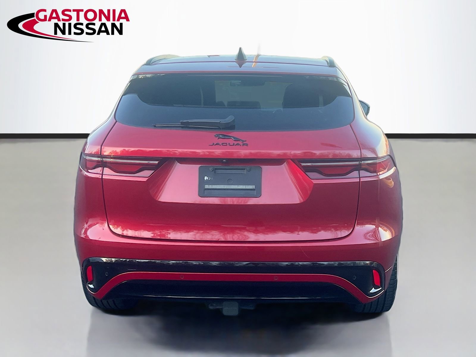 Used 2024 Jaguar F-PACE R-Dynamic S image 7