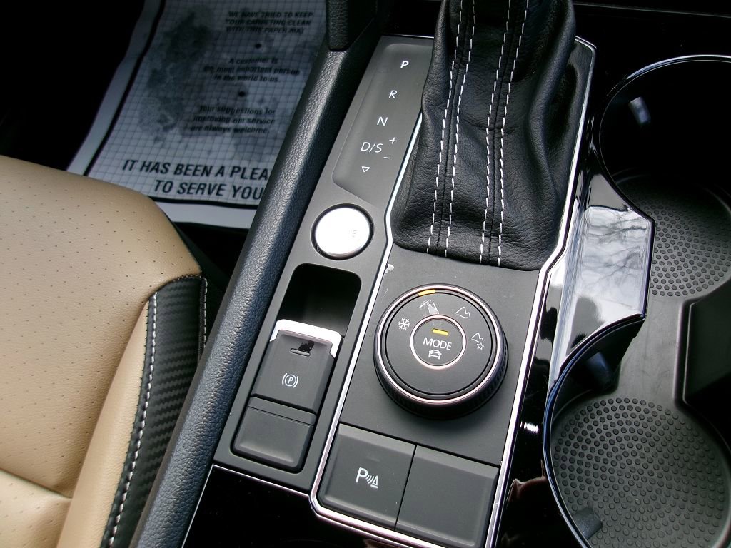 Used 2023 Volkswagen Atlas Cross Sport SE image 22