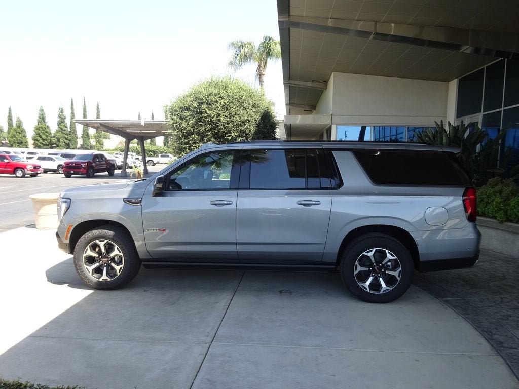 New 2026 GMC Yukon XL AT4 w/ AT4 Premium Plus Package AWD/4WD image 4