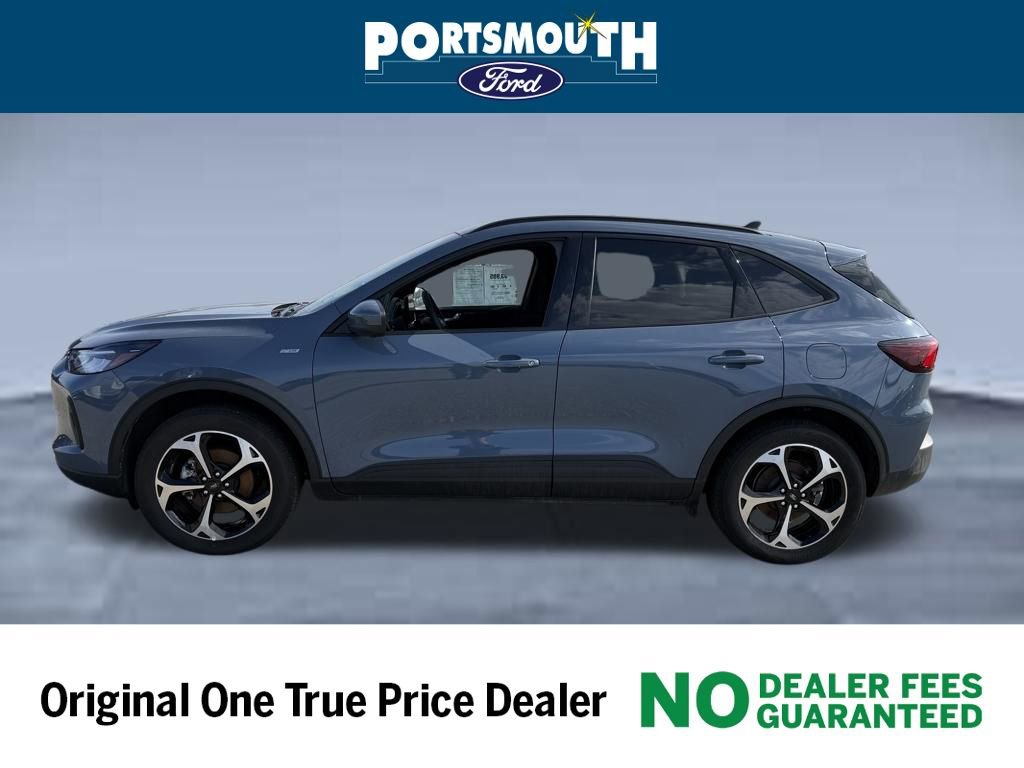 Used 2025 Ford Escape ST-Line Select w/ Tech Pack #2 image 2
