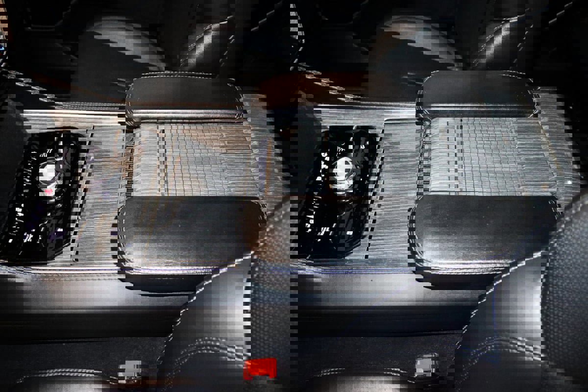 Used 2022 Jeep Wagoneer Series III w/ Premium Group I image 38