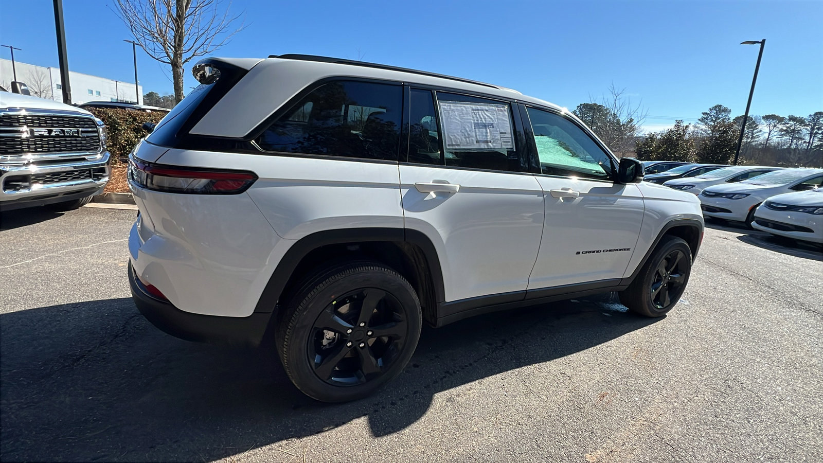 New 2025 Jeep Grand Cherokee 4WD image 8