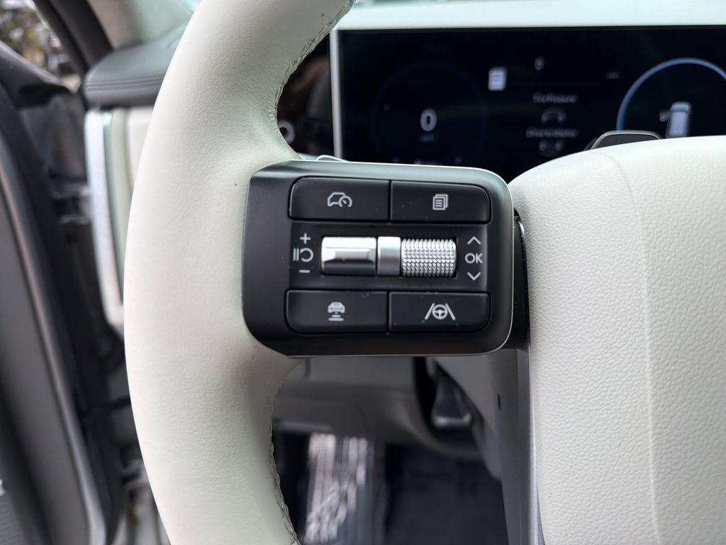 Used 2024 Hyundai Santa Fe Limited FWD image 22