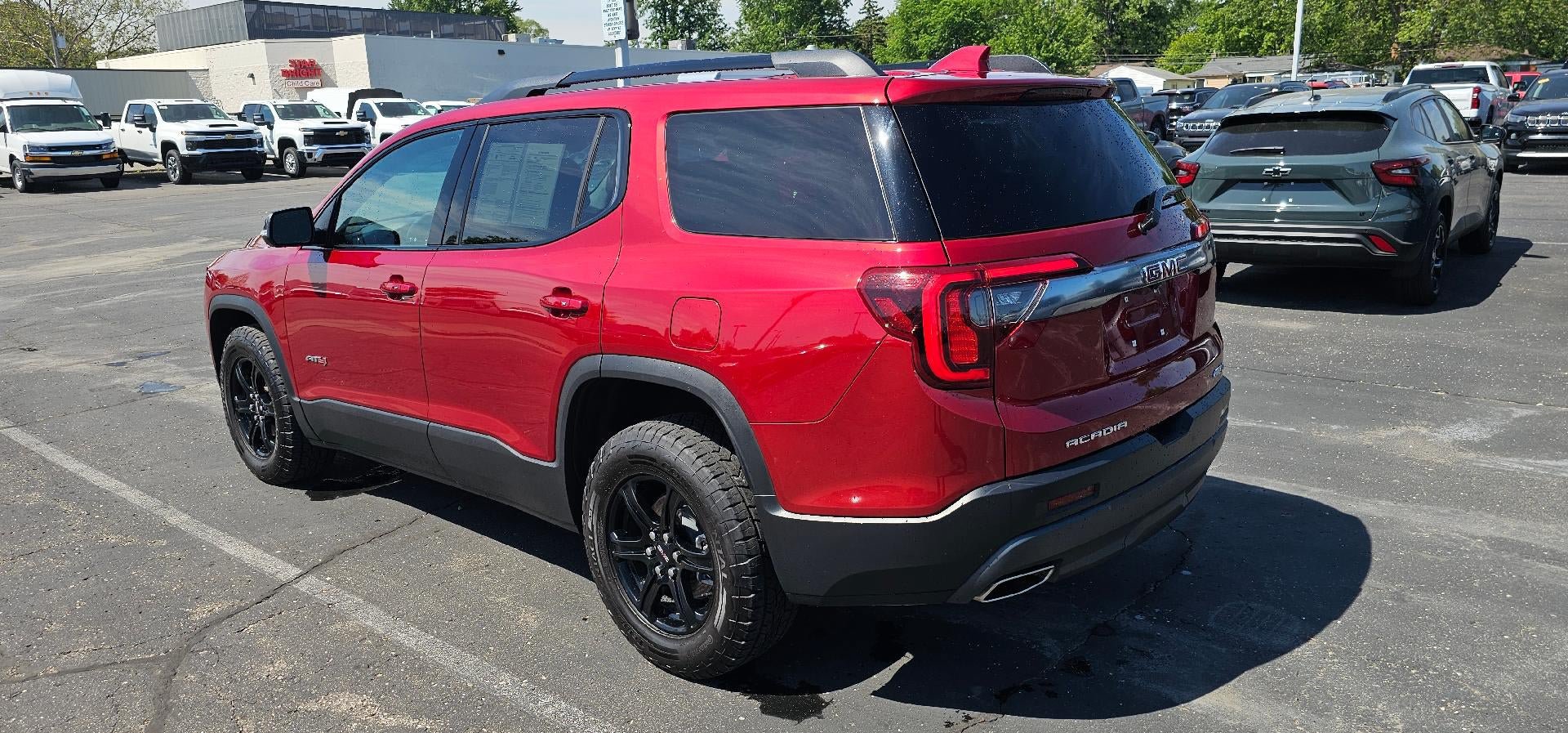 Used 2023 GMC Acadia AT4 w/ Trailering Package AWD/4WD image 5
