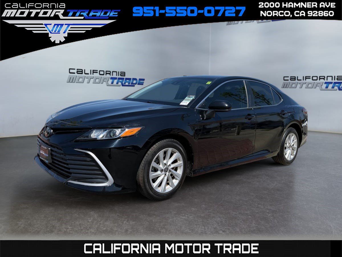 Used 2023 Toyota Camry LE FWD image 1