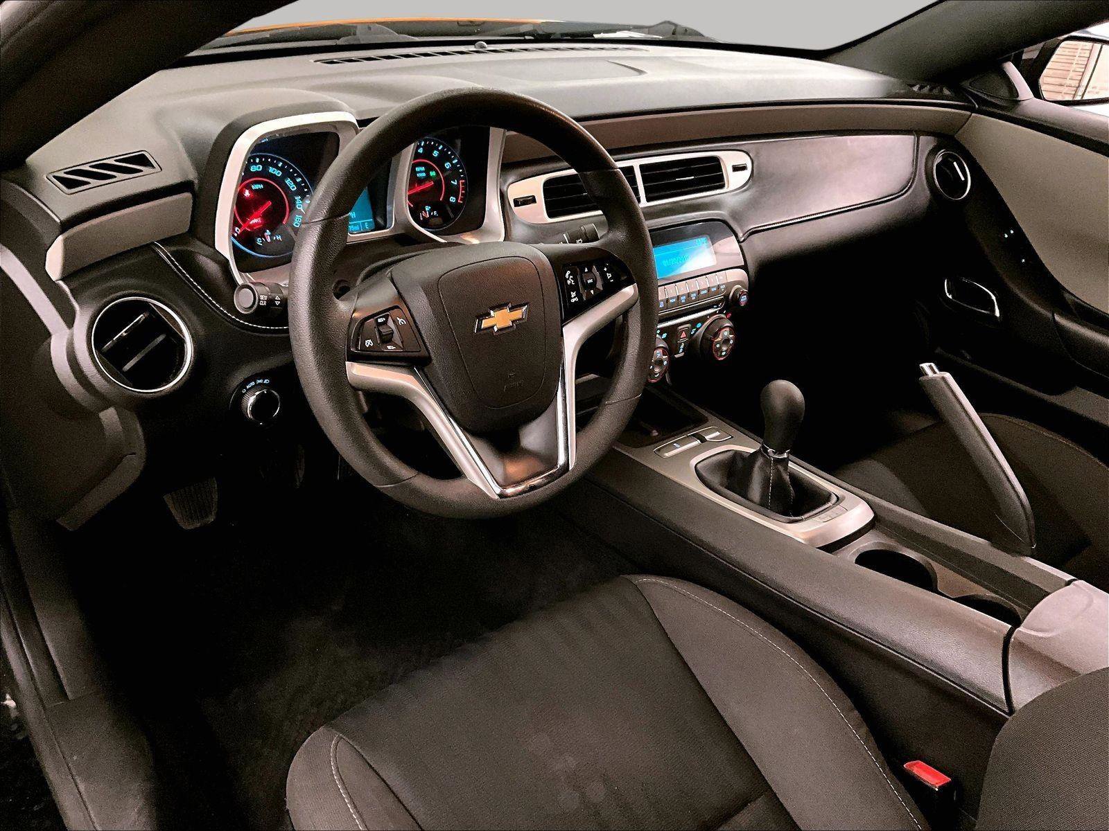 Used 2015 Chevrolet Camaro LS RWD image 13
