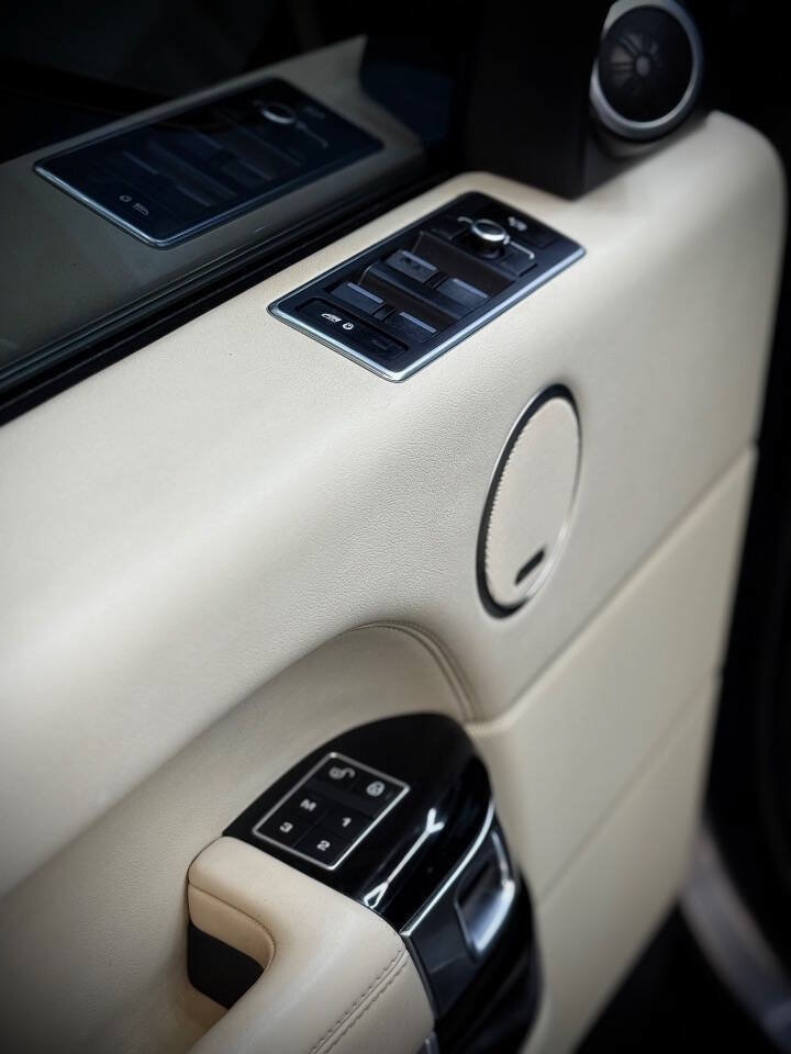 Used 2014 Land Rover Range Rover Supercharged AWD/4WD image 20