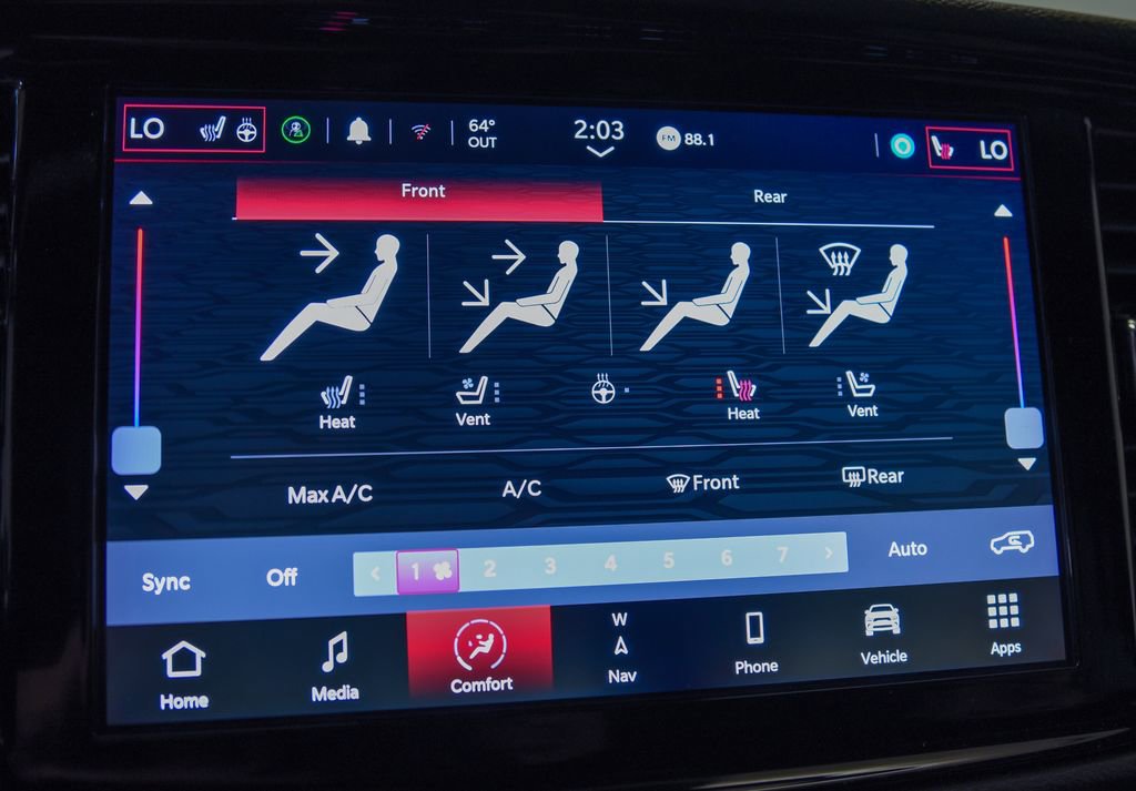 Used 2025 Dodge Durango GT AWD/4WD image 25