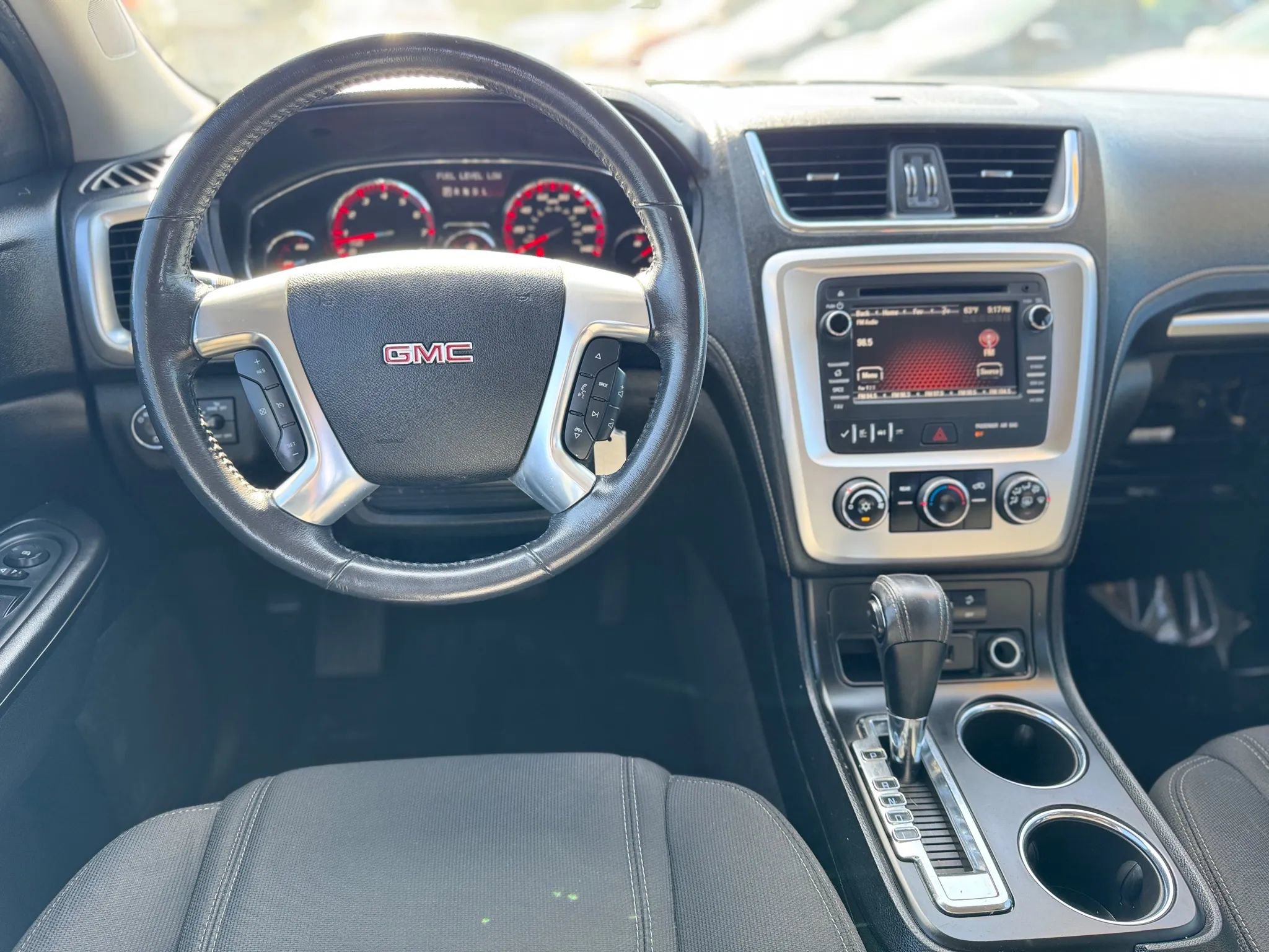 Used 2016 GMC Acadia SLE image 25
