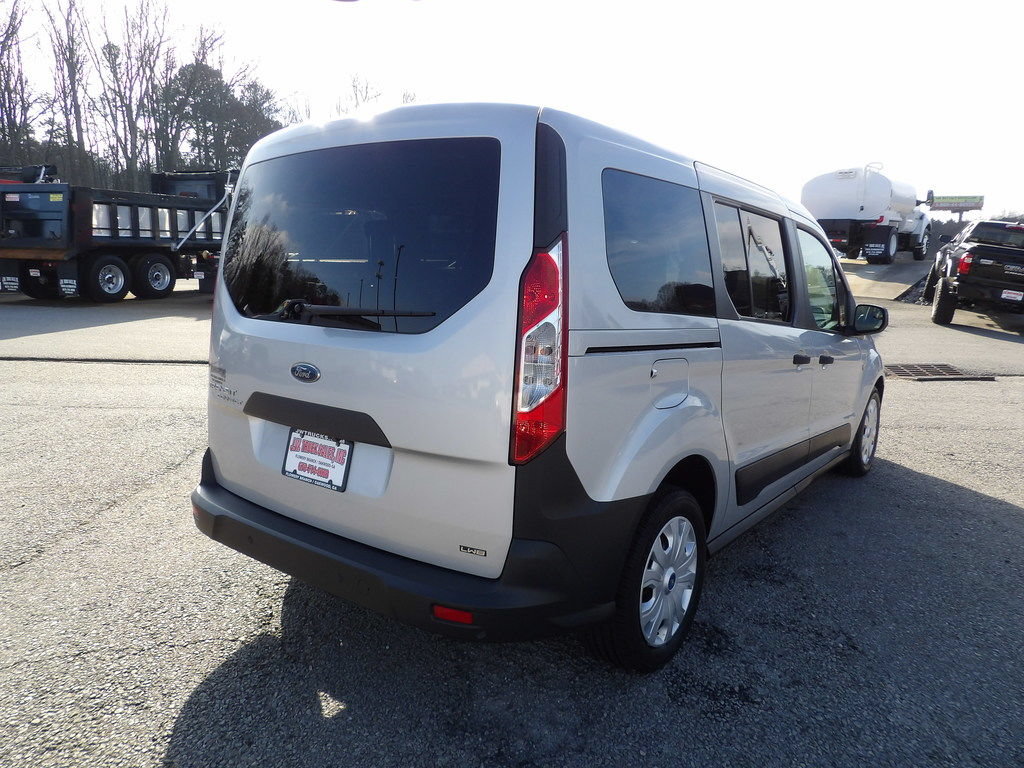 Used 2020 Ford Transit Connect XL FWD image 7
