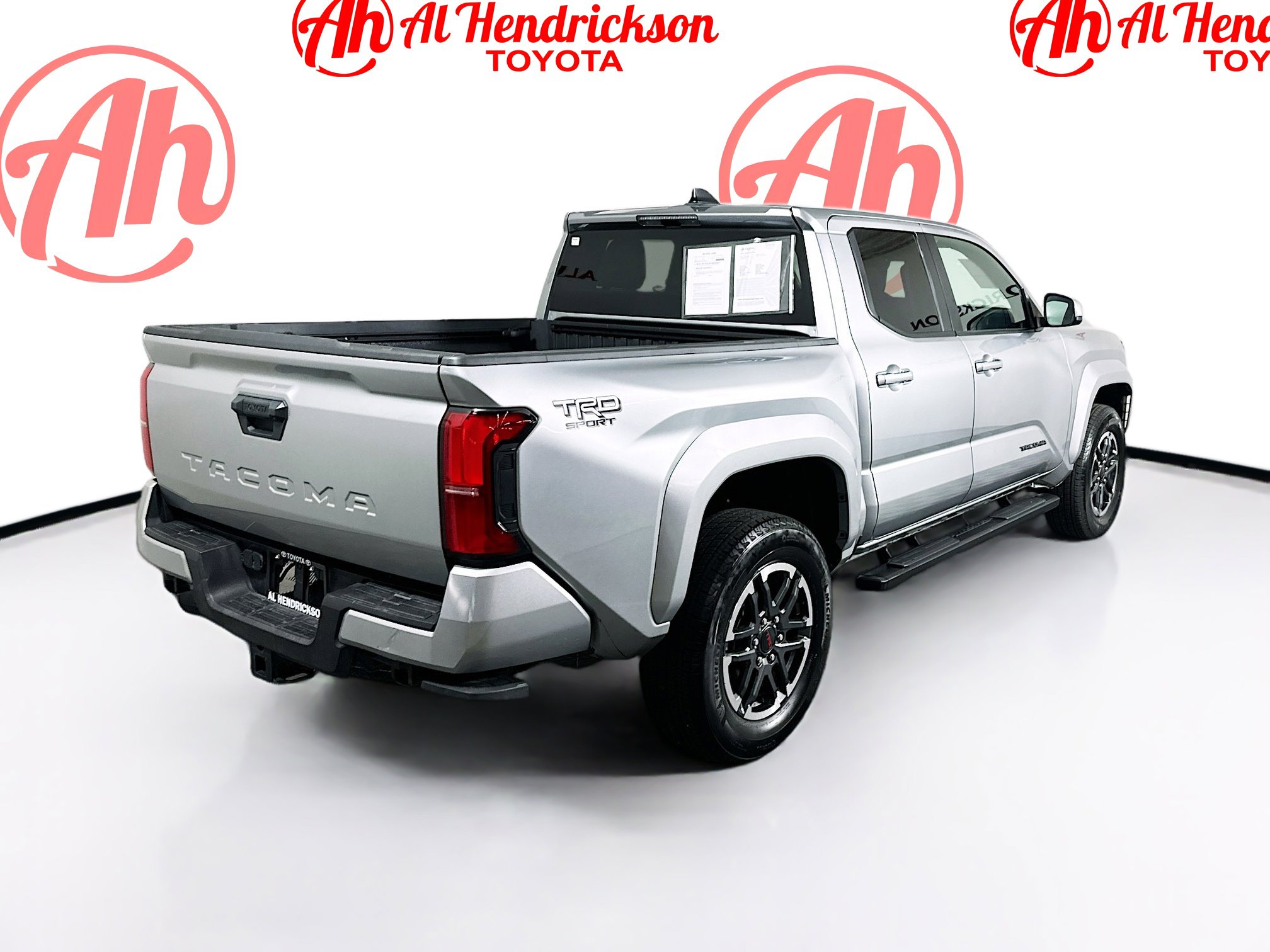 Used 2025 Toyota Tacoma TRD Sport image 3