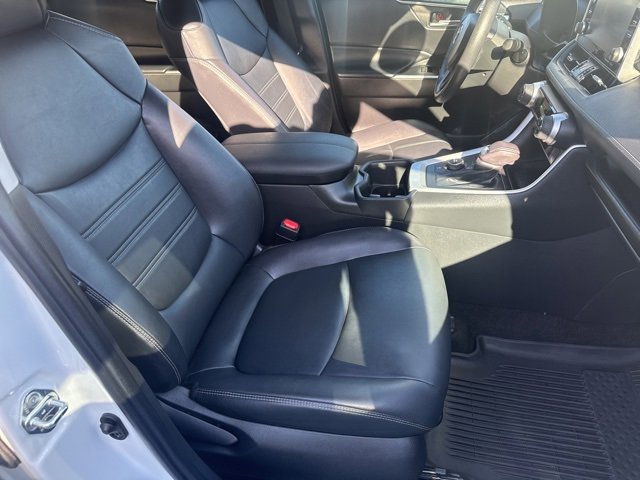 Used 2022 Toyota RAV4 XLE Premium image 30