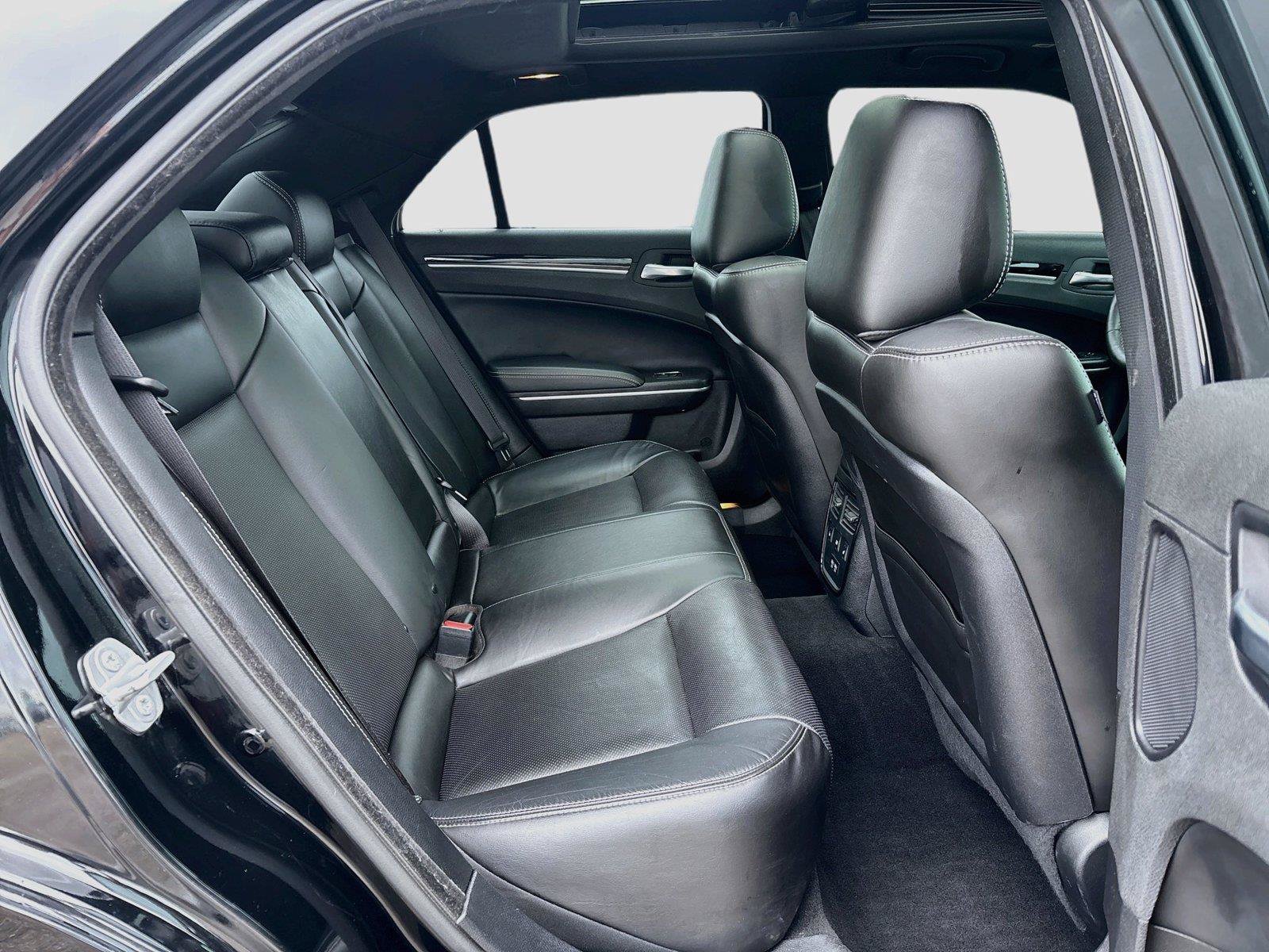 Used 2022 Chrysler 300 S w/ Comfort Group RWD image 27