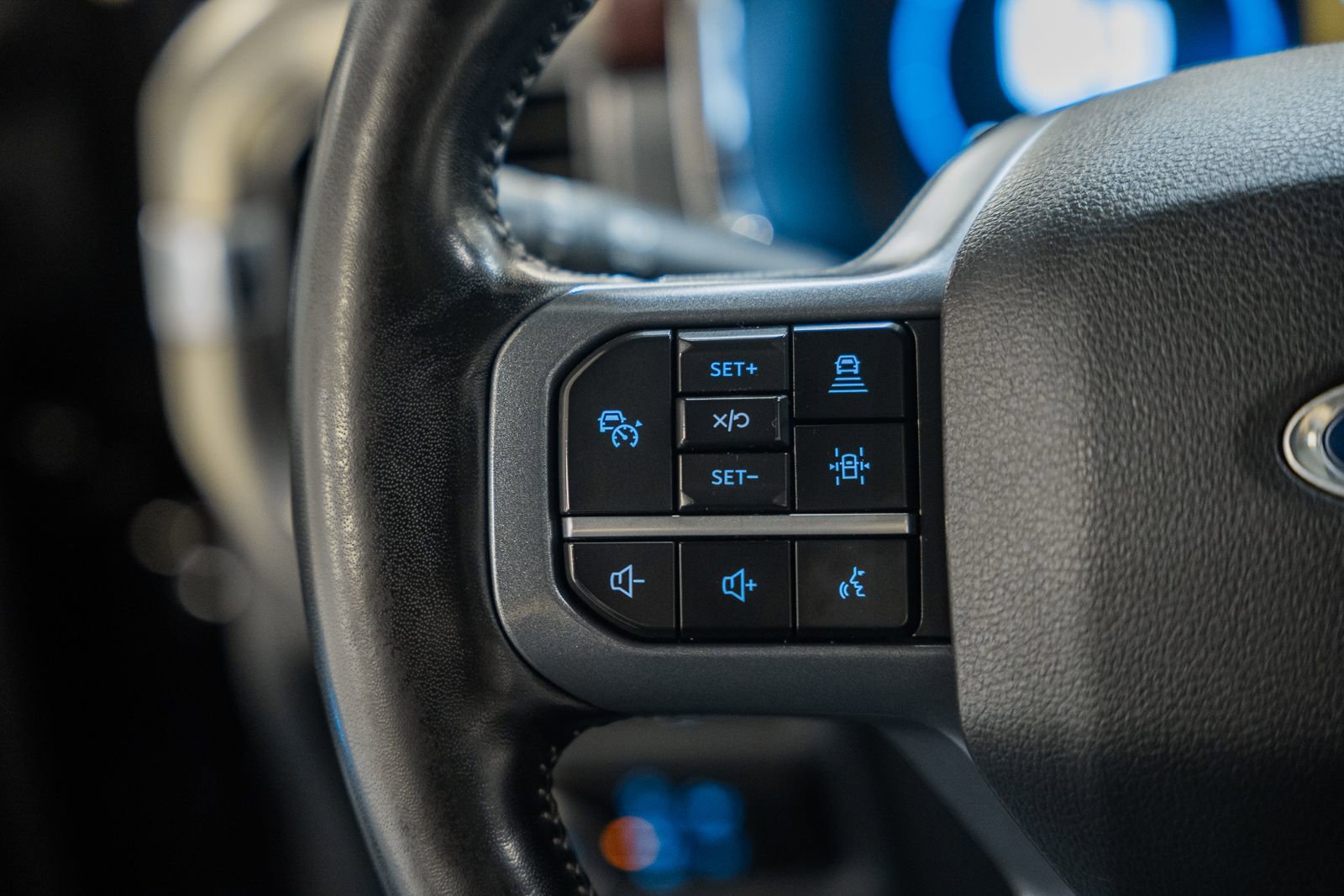 Used 2023 Ford F150 Lariat w/ Equipment Group 502A High image 40