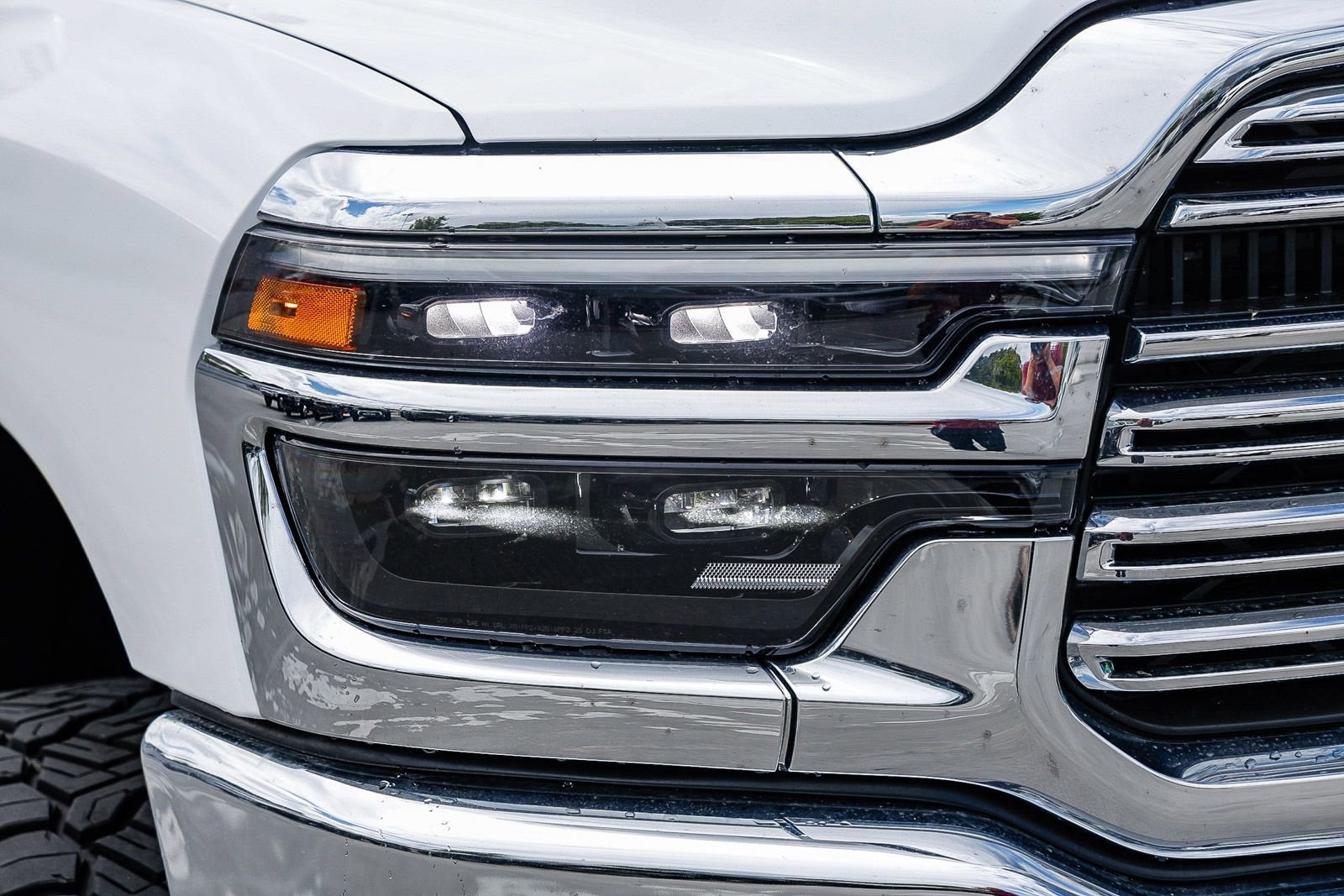 Used 2025 RAM 2500 Laramie w/ Towing Technology Group AWD/4WD image 7