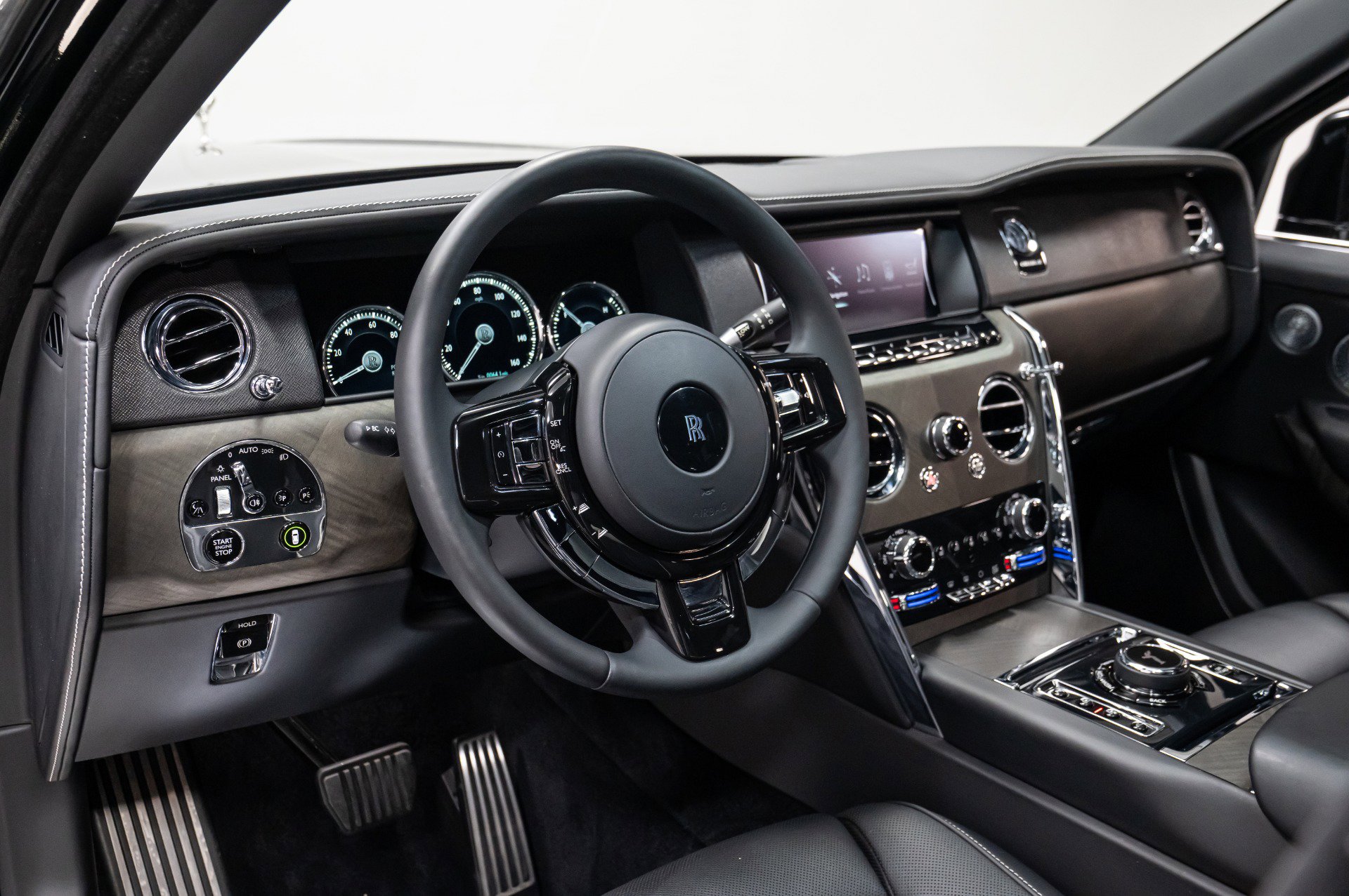 Used 2019 Rolls-Royce Cullinan image 7