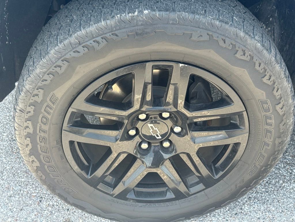 Used 2023 Chevrolet Silverado 1500 LT Trail Boss AWD/4WD image 9