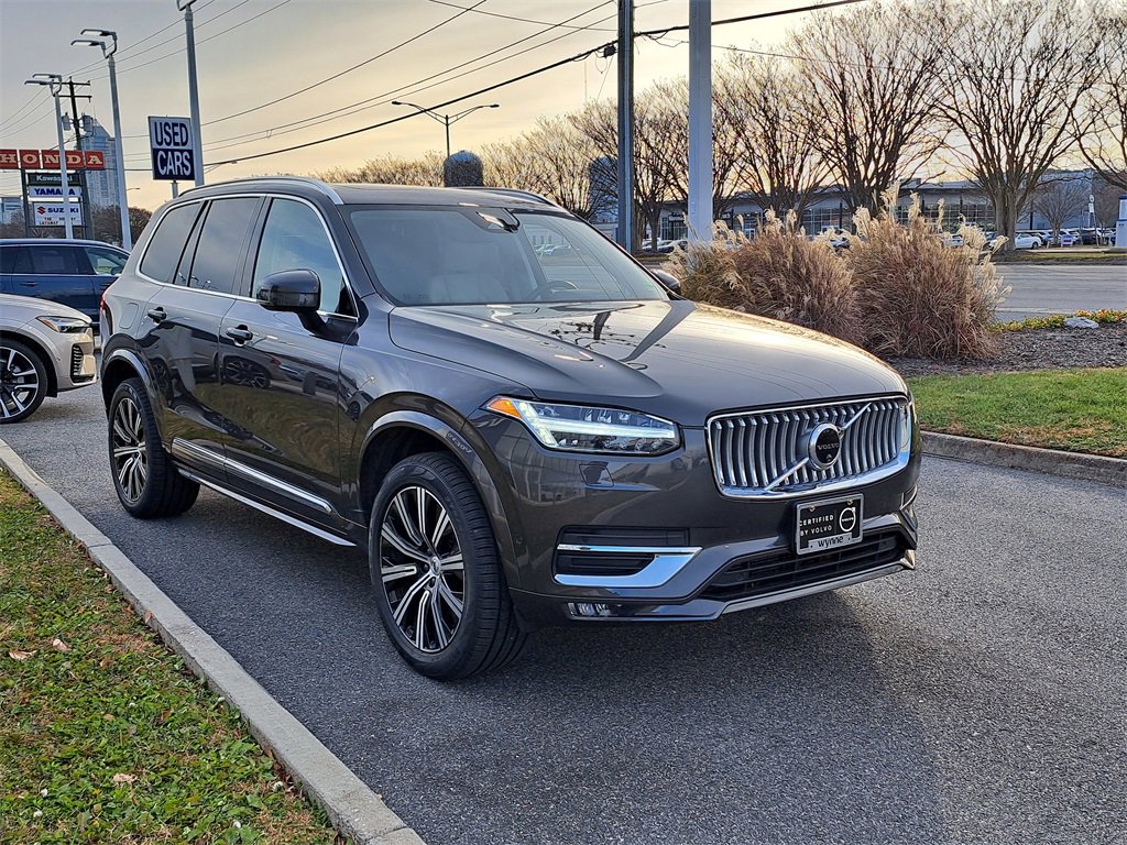 Used 2024 Volvo XC90 B5 Plus w/ Protection Package image 2