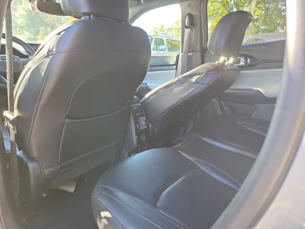 Used 2024 Jeep Compass Limited AWD/4WD image 17