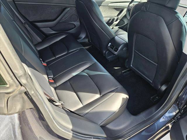 Used 2021 Tesla Model 3 Performance image 17