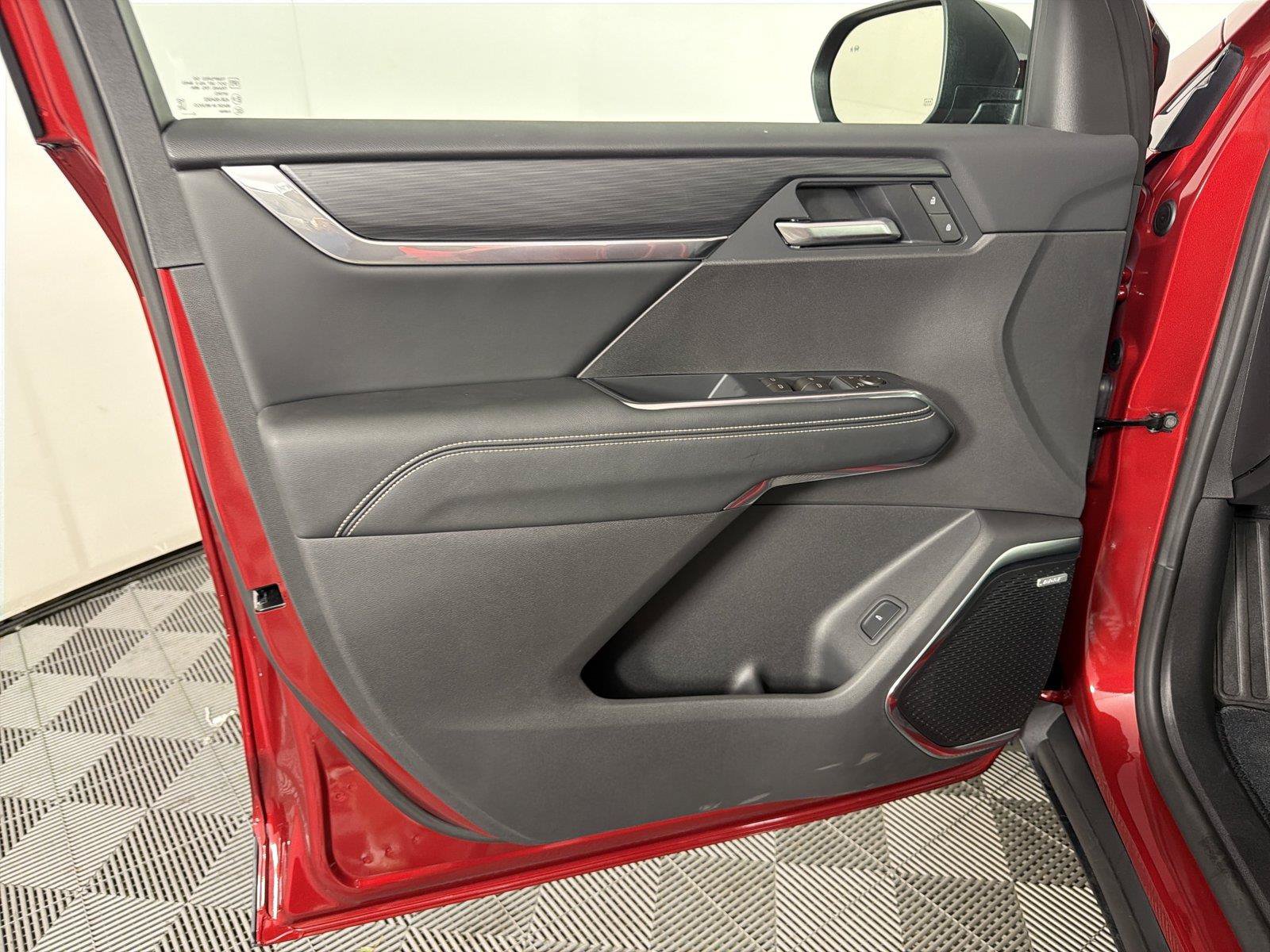 New 2027 GMC Acadia Elevation w/ Black Edition FWD image 8