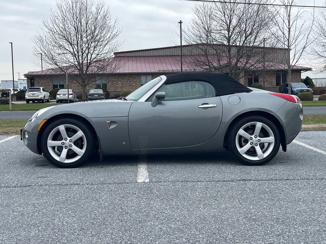 Used 2006 Pontiac Solstice w/ Premium Package image 5