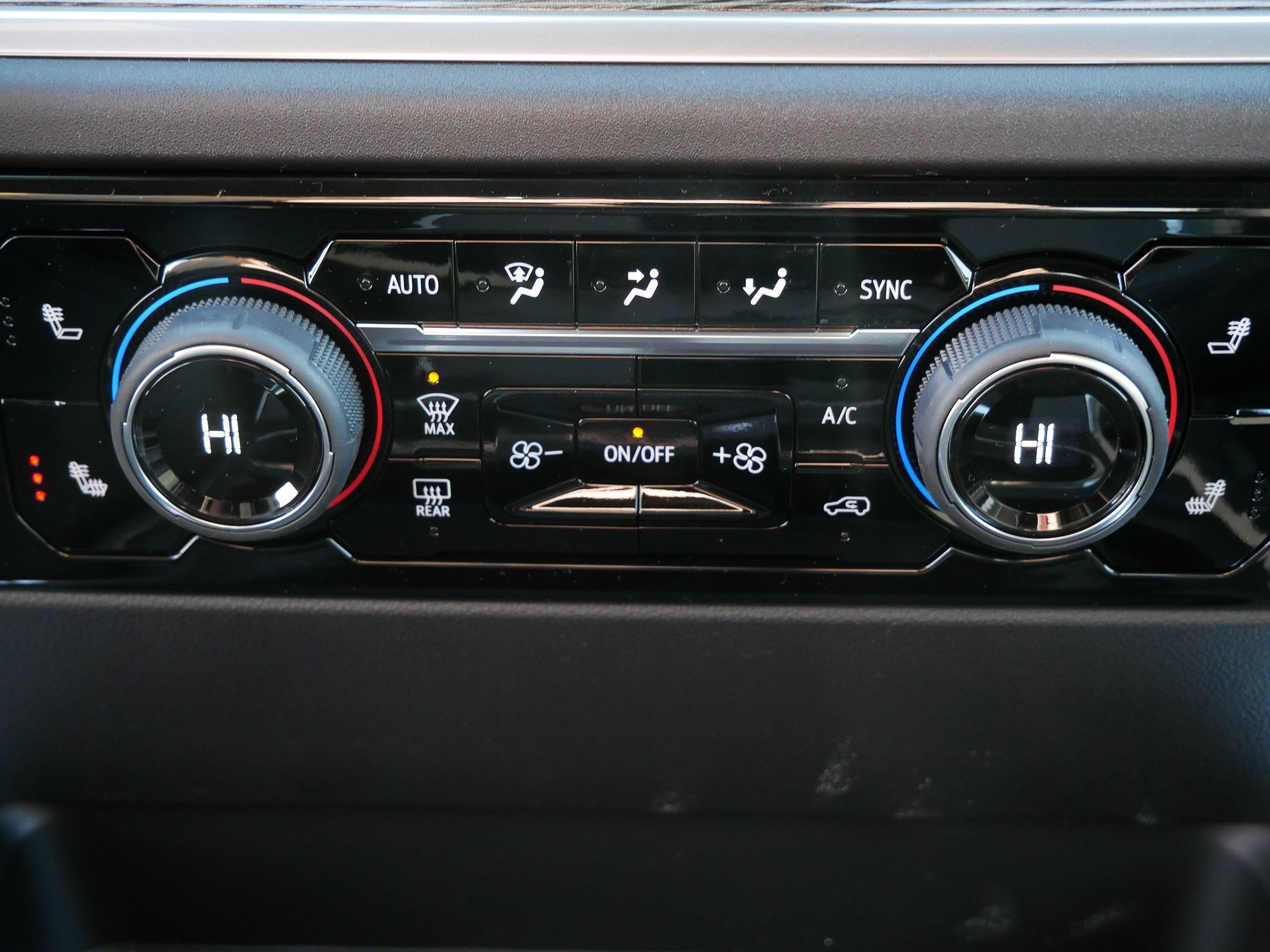 New 2026 Chevrolet Silverado 3500 LT w/ All Star Edition AWD/4WD image 8