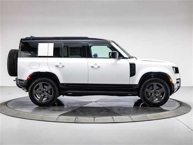 New 2026 Land Rover Defender 110 X-Dynamic SE AWD/4WD image 6