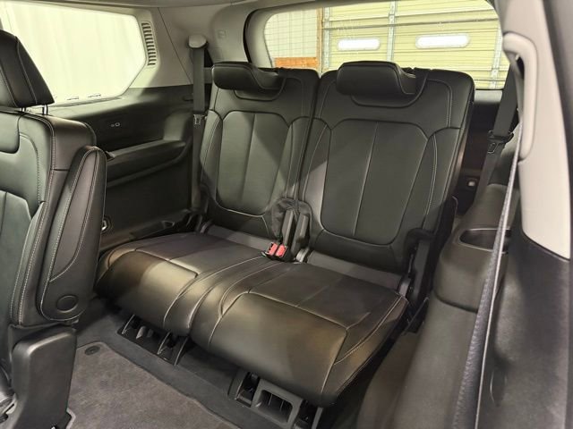 Used 2023 Jeep Grand Cherokee L Limited image 23