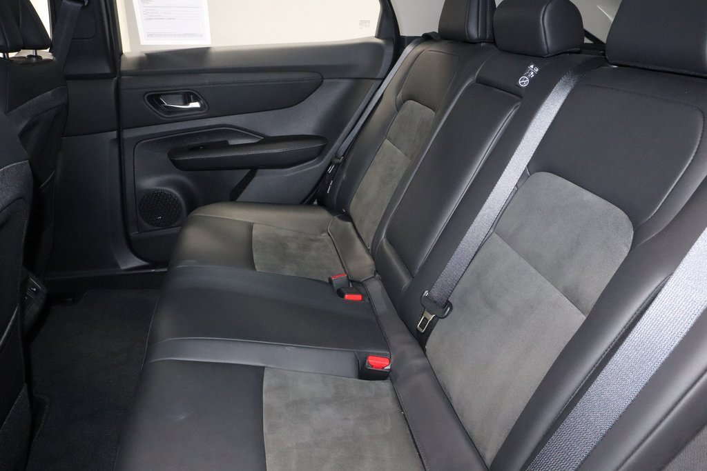 Certified 2024 Nissan Ariya AWD image 22