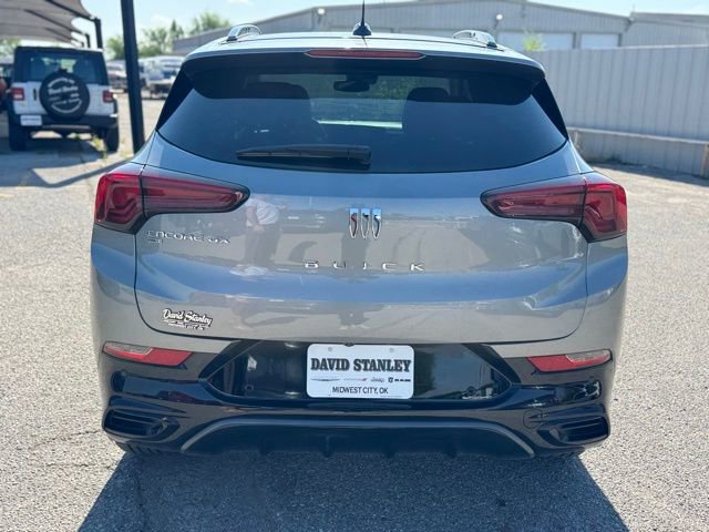 Used 2025 Buick Encore GX Sport Touring w/ Advanced Technology Package image 5
