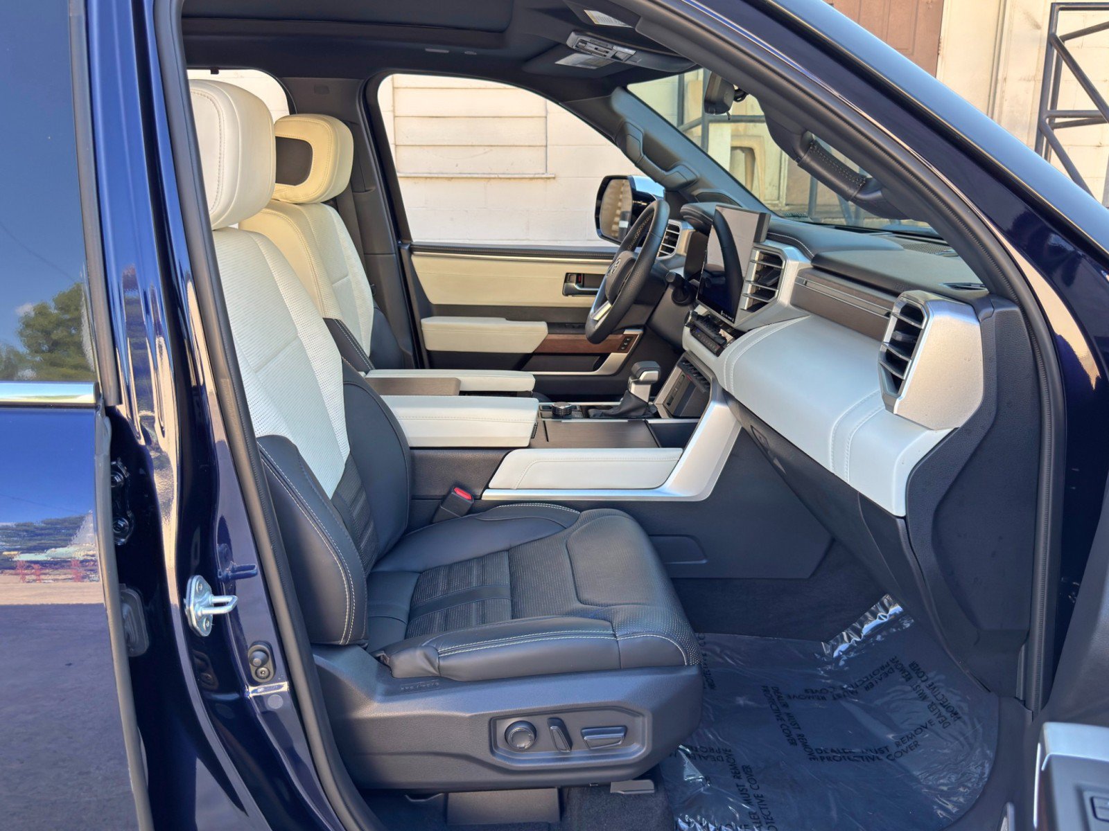 Used 2023 Toyota Tundra Capstone AWD/4WD image 16