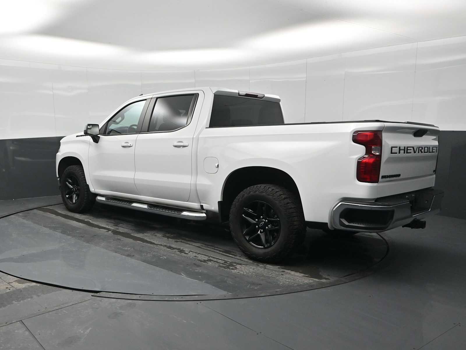 Used 2021 Chevrolet Silverado 1500 LT w/ Bed Protection Package image 6