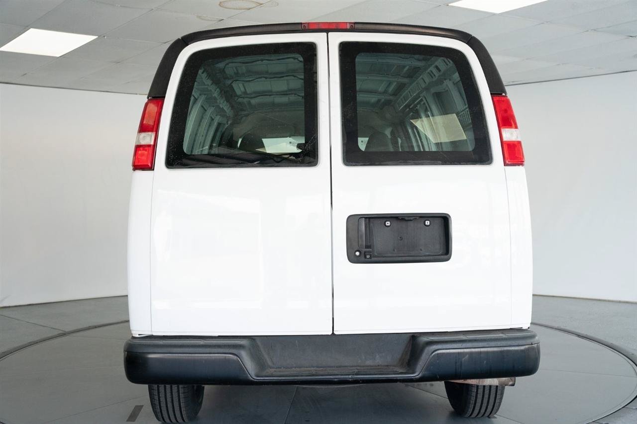 Used 2019 Chevrolet Express 2500 w/ Driver Convenience Package RWD image 7